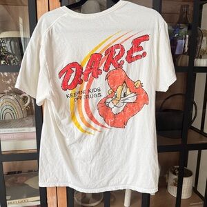 Y2K D.A.R.E. Graphic tee lion crewneck keeping kids off drugs shortsleeve tshirt